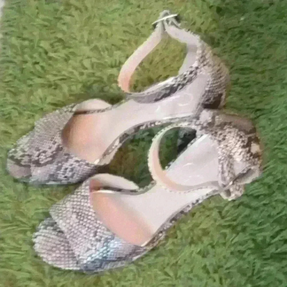 JESSICA Simpson Heels Sandals​ - Picture 4 of 5